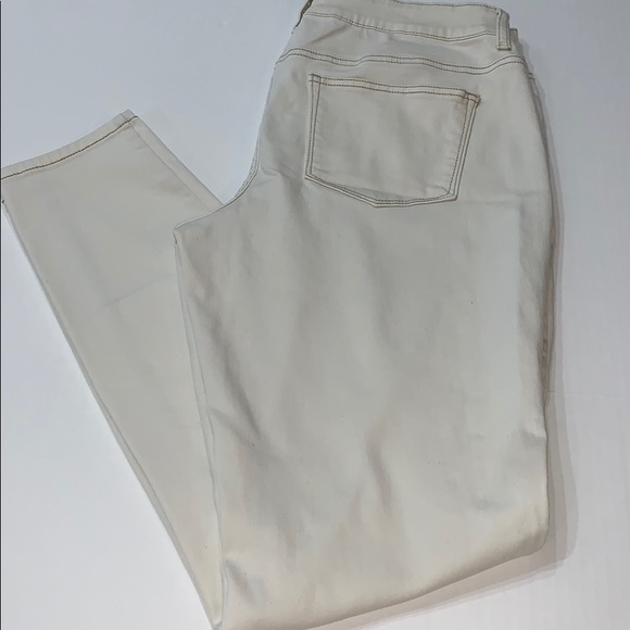 Maurices Off White Denimflex Jeggings 